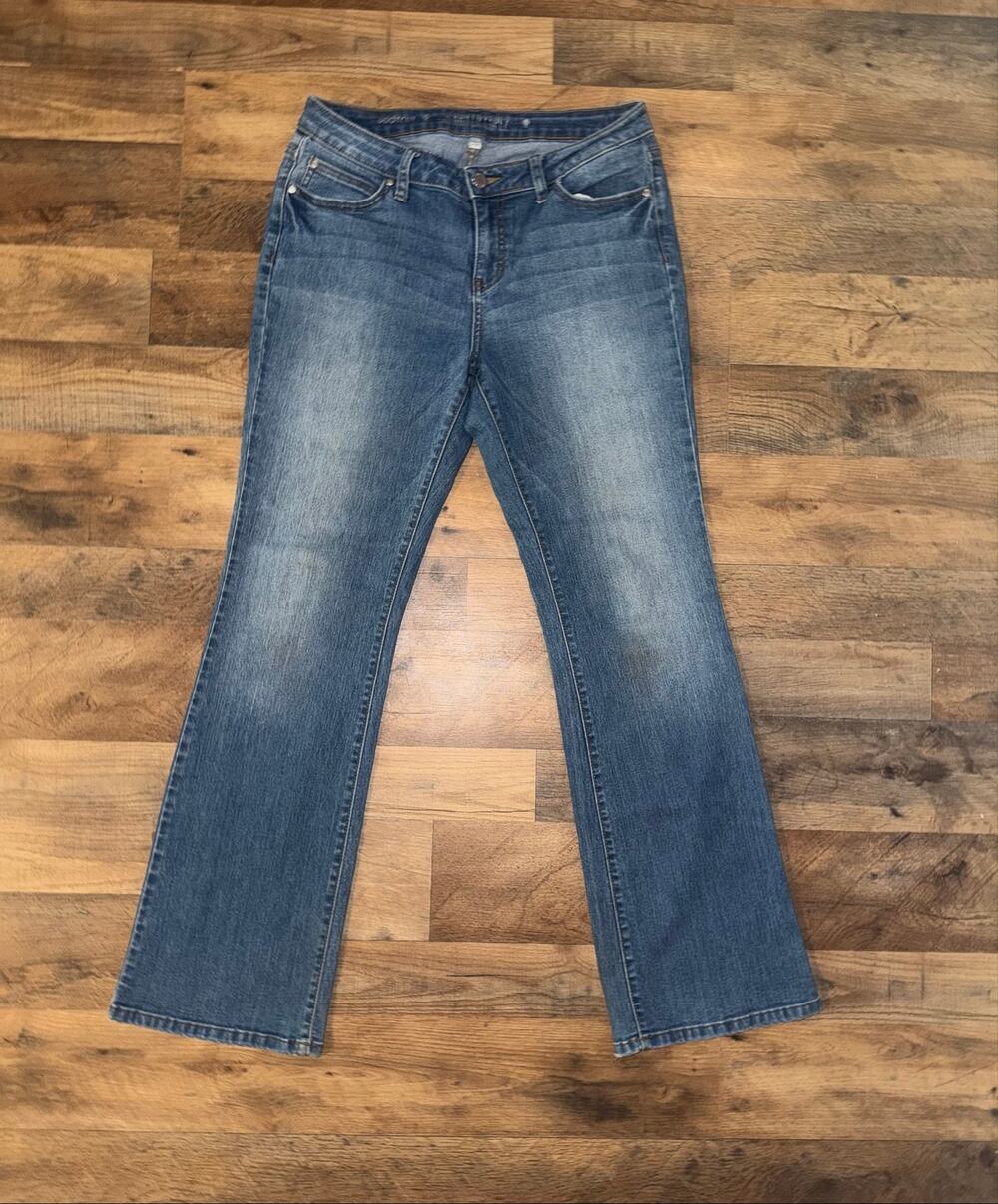 Jennifer Lopez women’s bootcut blue jeans